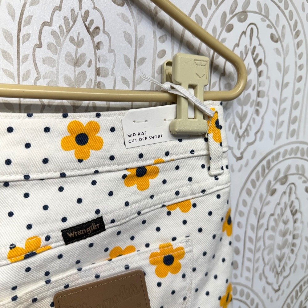 Wrangler Cut Off Shorts Womens 29 White Floral Polka Dot Mid Rise Daisy Denim - Picture 9 of 9